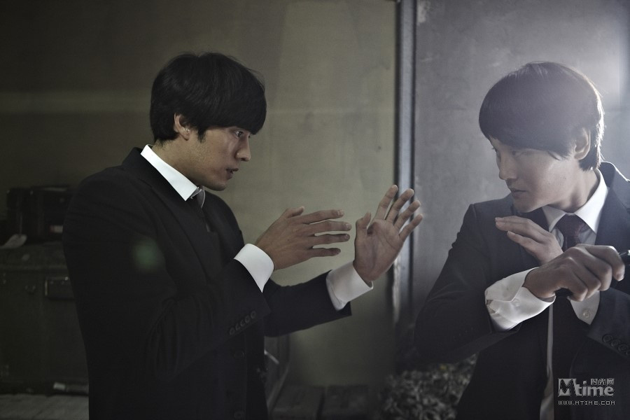 苏志燮新片《公司职员》曝角色海报&海量剧照