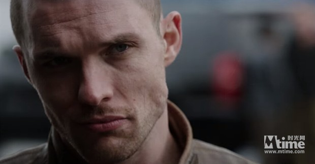 《死侍》曝最新中文版预告 小贱贱口无遮拦秀