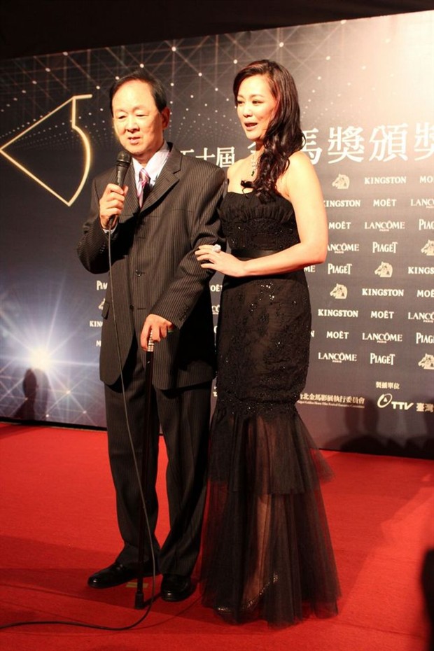 武侠巨星 王羽 异国 中风入院 手术 两度开颅病情