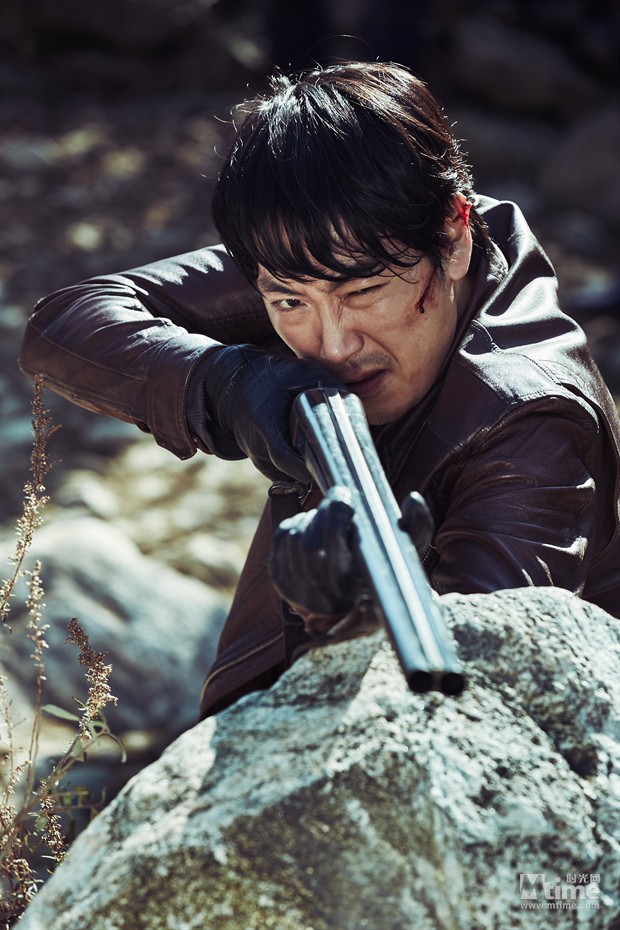 韩动作惊悚片《狩猎》曝预告 安圣基赵震雄领衔 "最终兵器""走到尽头"班底打造 – Mtime时光网