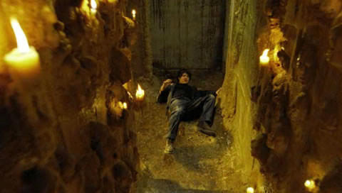 《恐怖蜡像馆》:怪胎团vs无脑帮! 恐怖王朝 电影