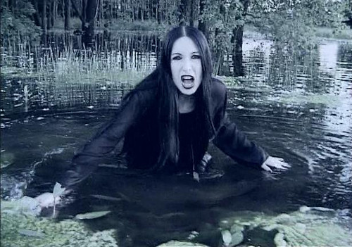 (意大利 女同)1974 赤裸的撒旦 ,战胜自己的阴暗