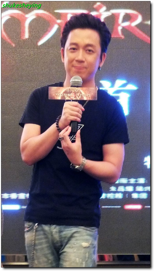 <em>潘粤明</em>:为了<em>女儿</em>敢玩命 南京这座城 电影