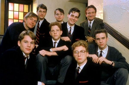 《<em>死亡诗社</em>》影史上最经典的教师题材电影之一