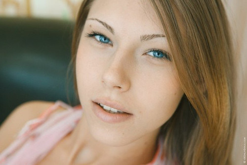美人胚子<em>Anjelica</em> 时光·G 大调 电影