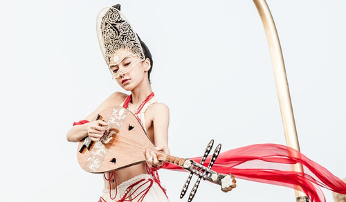 《<em>狄仁杰</em>之<em>神都龙王</em>》:国产3D片和怪兽片的骄