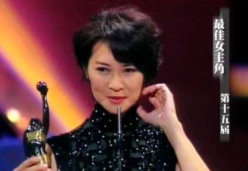《<em>女人,四十</em>》香江市井小民的无奈与悲欢 许鞍
