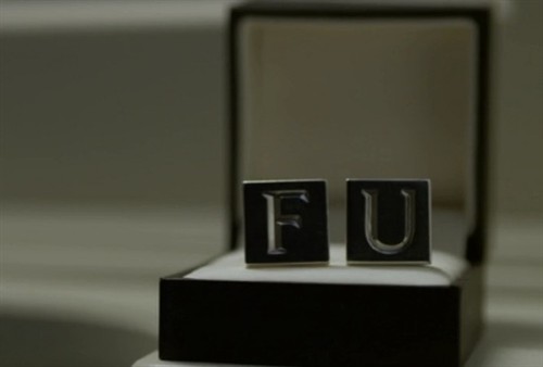 纸牌屋<em>情人</em>节全季回归、满屏猎杀-弱肉强食 天