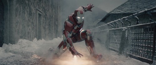 《复仇者联盟2》新款中文预告曝光 钢铁侠亮新