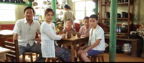 刀尖舔蜜,以死向生--评韩国电影《许三观》