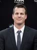 乔纳森·诺兰 Jonathan Nolan)