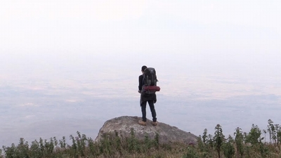 有任务的旅行剧照5