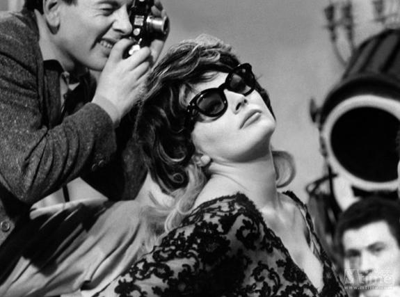 1960年,比安东尼奥尼《奇遇》更引发风波的,是费里尼《甜蜜的生活》