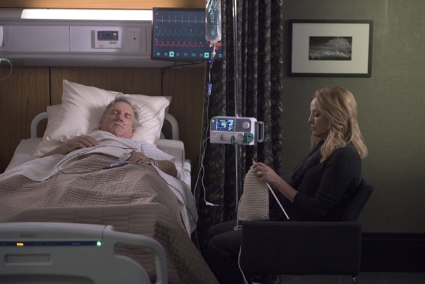 《美式哥特》第一季剧照  图片来源:christos kalohorides_cbs (c)