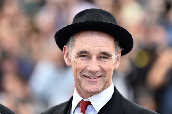 马克里朗斯盛赞诺兰新作