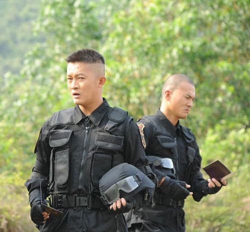 《火蓝刀锋》:杨志刚走了条日漫励志路_mtime时光网