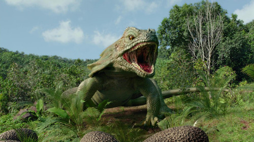 影院里小孩子欢笑又尖叫啊,神秘岛场景做得很漂亮啊,学阿凡达有木有啊