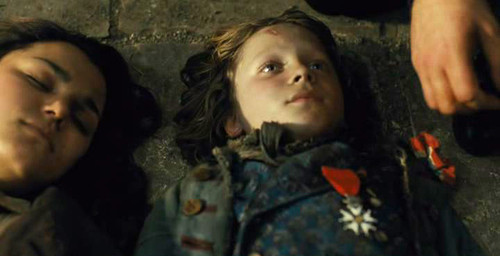 《悲惨世界》:从上帝之城到街垒之墟