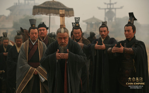 飓风过岗伏草惟存大秦帝国第一弹之伏草甘龙