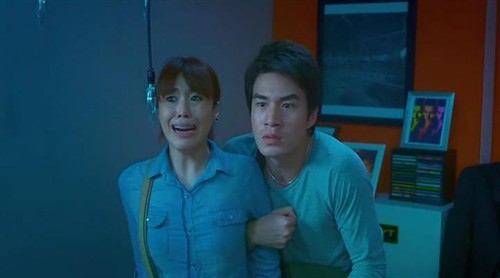 电影简介:凌晨三点是一天中阴气最重的时候,野狗会开始"吹狗螺",也是