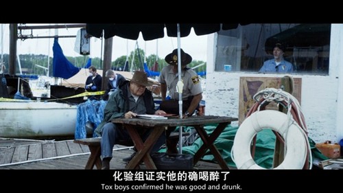 电影简介:讲述一个年轻小伙在与一个银行家的美貌妻子偷情后,接踵而至