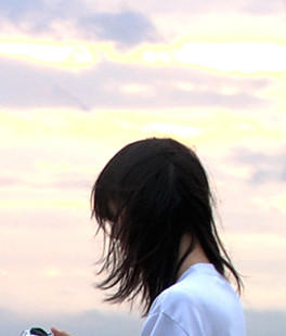 海边的舞蹈女孩海报