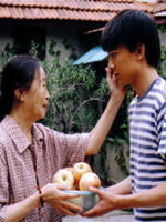 妈妈，我拿什么爱你海报