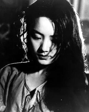 巫女之夜海报