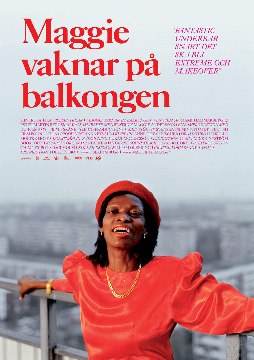 Maggie vaknar på balkongen海报