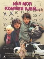 Når mor kommer hjem海报