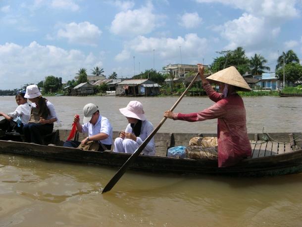 再见越南，再见台湾海报