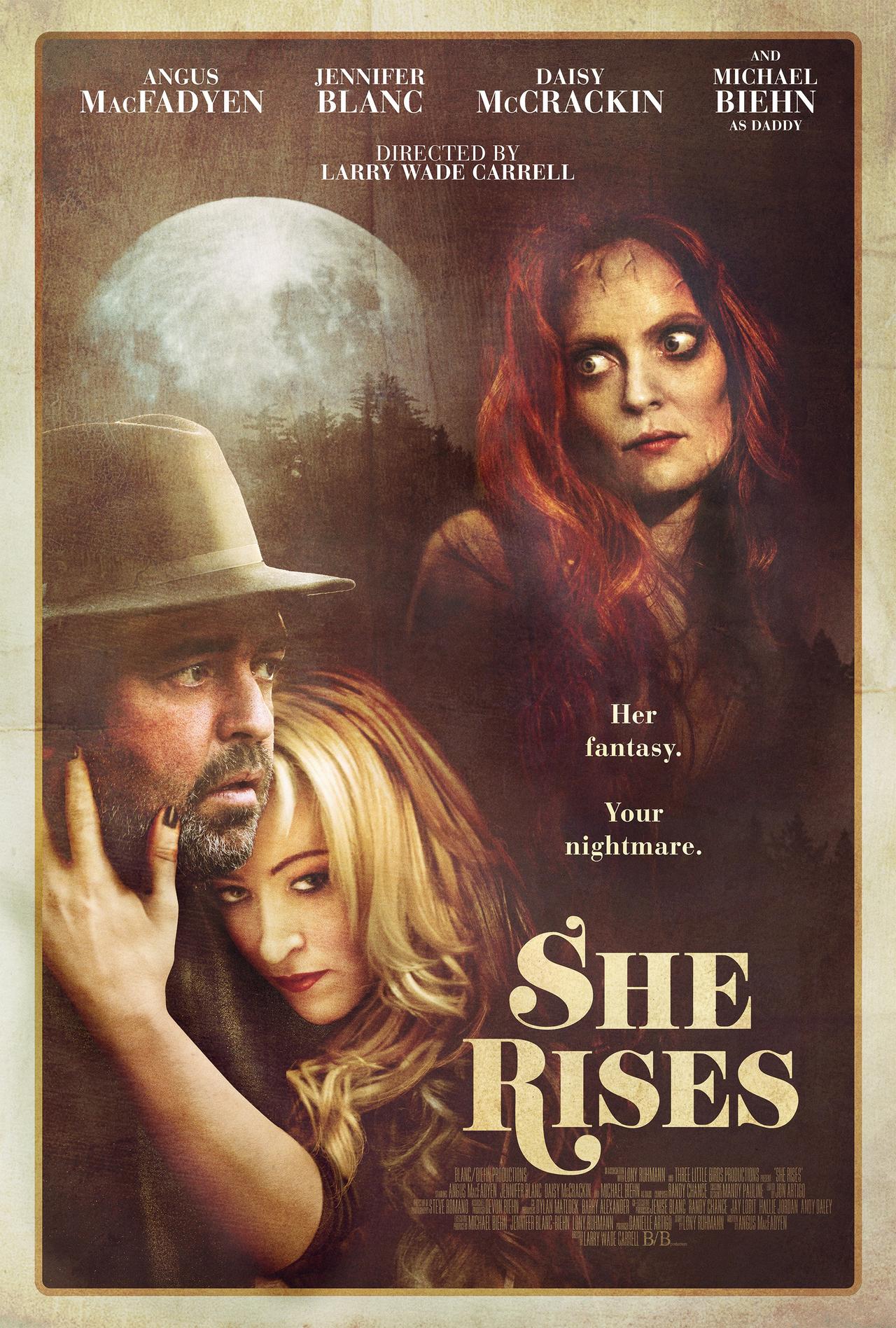 She Rises海报