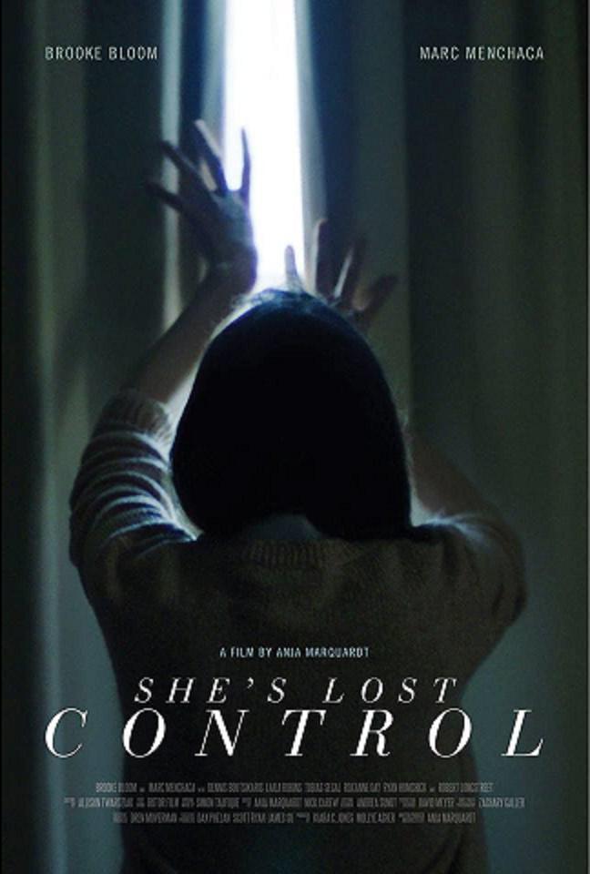 She's Lost Control海报