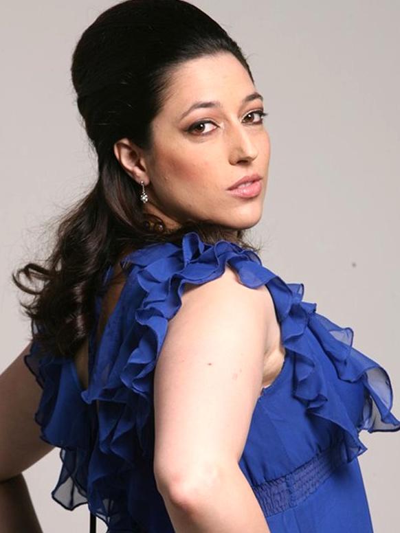 rubyleilah de mezawoman in blackleanne besteve parkinsphoebe fox