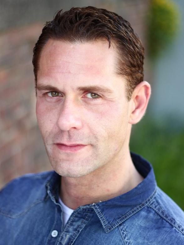 samantha pearlwedding guestclaire greasleyguest at clubjohn carr