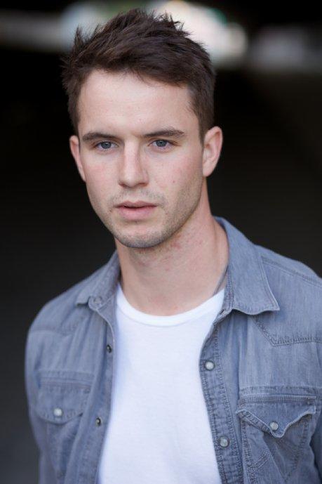 erics fatherchris doubek克里斯·杜贝克diana wattslindsay burdge