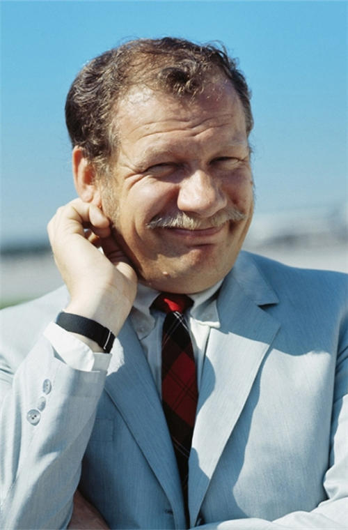 lena (voice)adak azdashthippo (voice)harry rowohltpieps (voice)