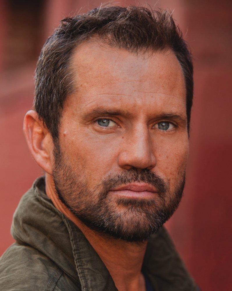 兰利·柯克伍德