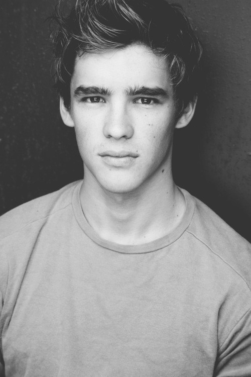 布兰顿·思怀兹 brenton thwaites 写真 #0006