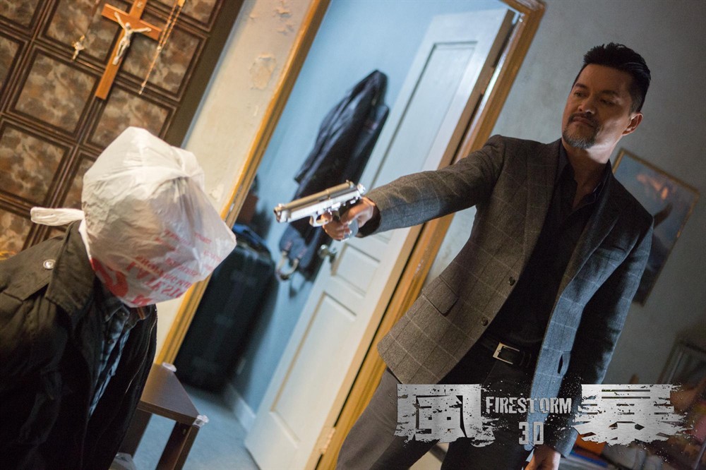 版预告片101:45风暴 中国香港版预告片11:20时光产业报道 江志强01:37