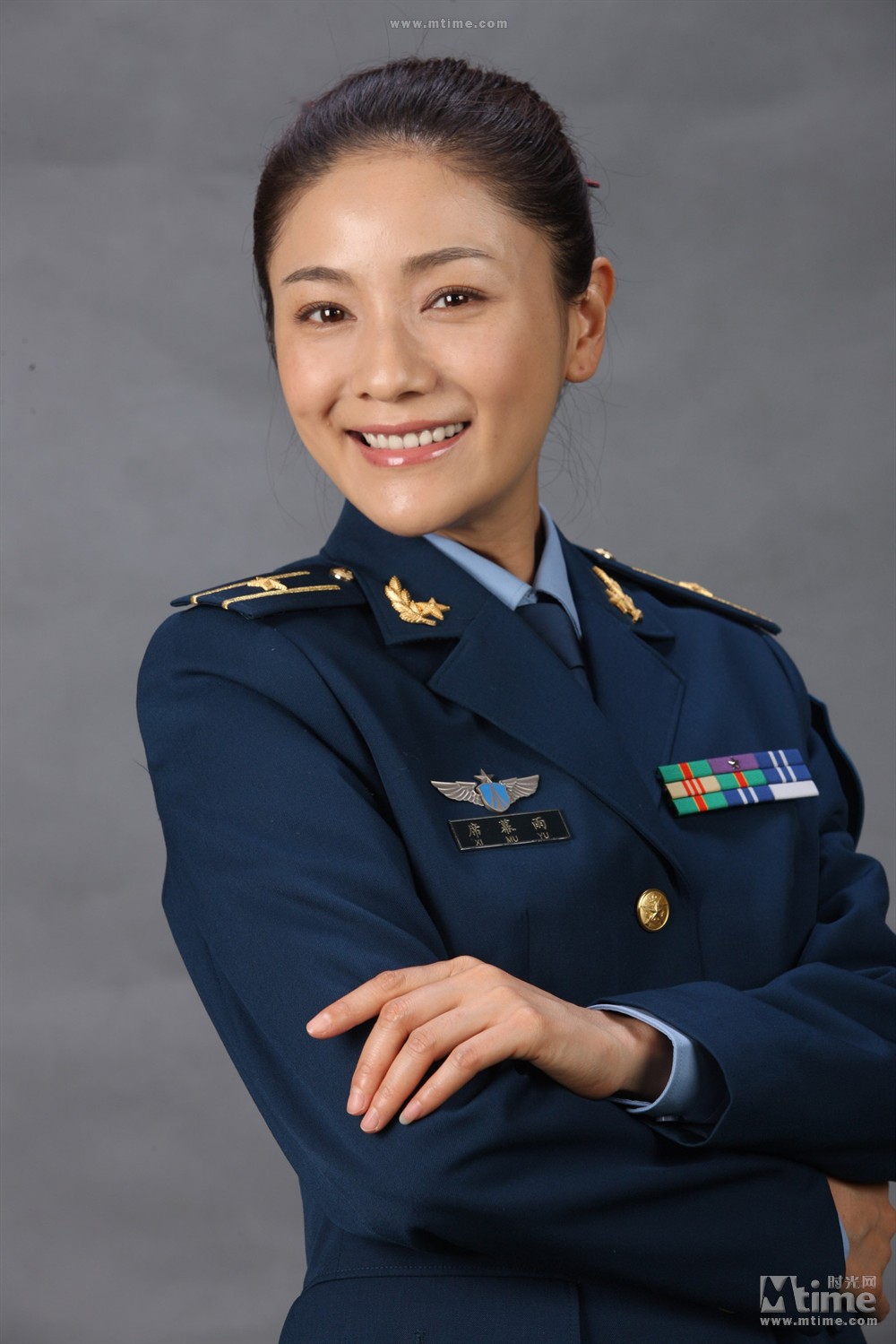 歼十出击