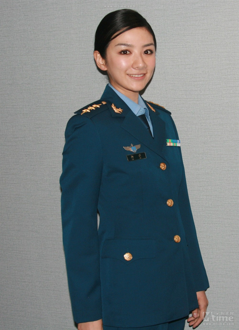 歼十出击