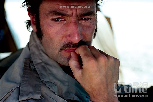 没有武器,仇恨,和暴力