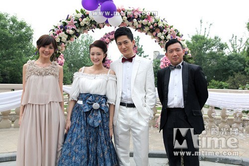 等她到了婚纱店,竟发现那名男子是蒋薇的未婚夫蔡乐的伴郎,名叫陈启