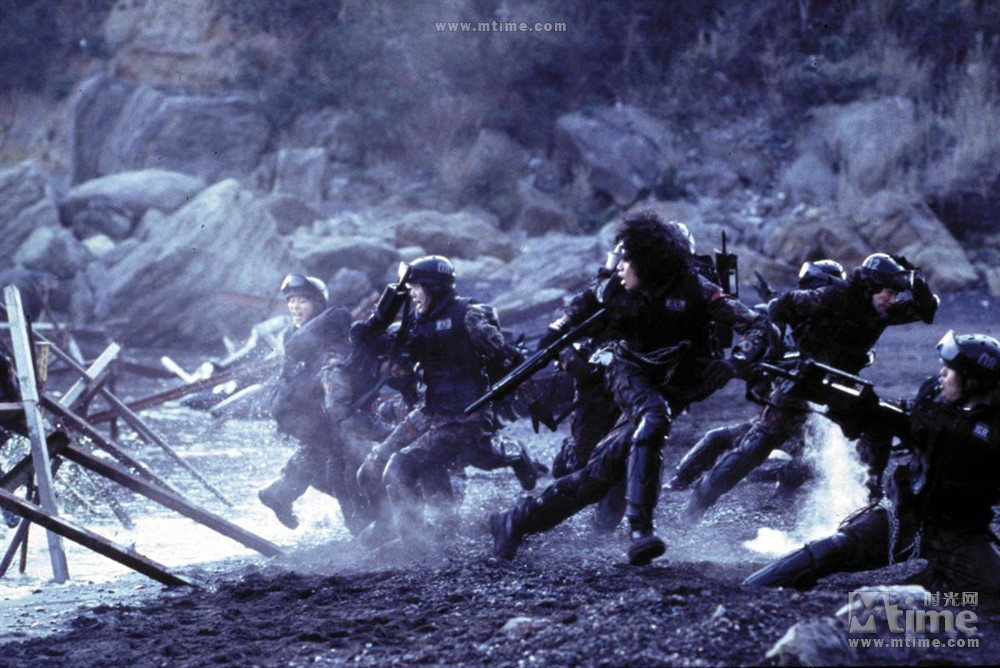 大逃杀2:镇魂歌