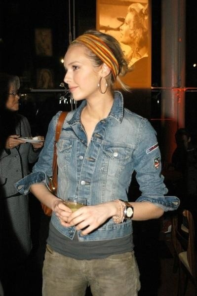 玛达琳娜·米尔卡兹 生活照 - mtime时光网