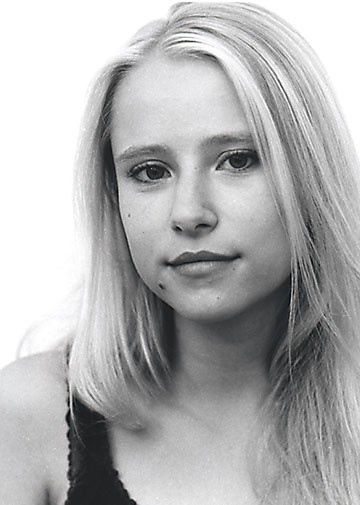 苏珊妮·博曼 写真 - mtime时光网