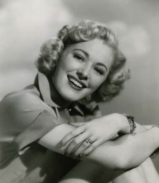 埃琳诺·帕克 写真 - mtime时光网